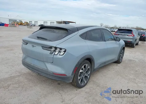 2024 Ford Mustang Mach-E Select z USA, uszkodzony, nr VIN 3FMTK1R4XRMA02430